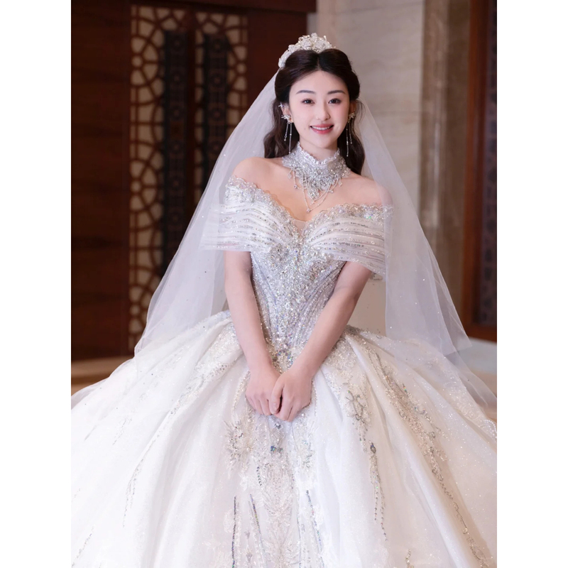 French-Style Wedding Dress for the Bride, 2026 New Model, Off-Shoulder, Heavy Craftsmanship, High-Quality Texture, Petite Size, Plus Size, with a Train, for the Bride to Leave the House in