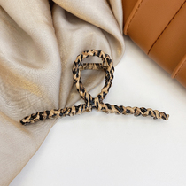 Grabbing womens back head hair volume less claw hair clip high-end temperament BAO WEN grabbing card back head Internet celebrity 2021 new style