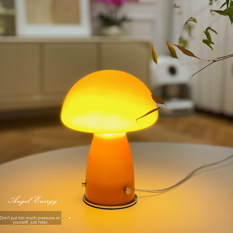 Bauhaus Vintage Table Lamp ins Korean Modern Glass Mushroom Lamp Vintage Bedroom Nordic Simple Bedside Lamp
