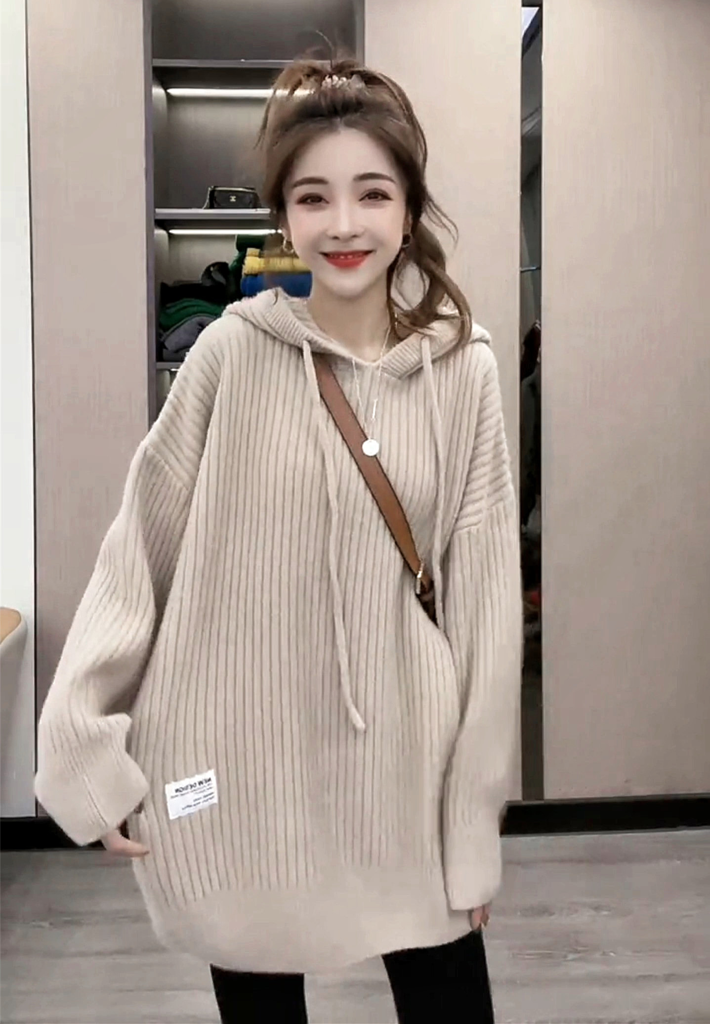 Autumn and winter new hooded labeling long sweater women's mid-length thickened casual loose age-reducing knitted hooded hoodie