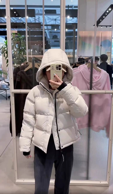 2026 New Aritzia down Jacket Four-Pocket Tna Windproof Waterproof Warm Cold-Resistant Hooded Puffer Jacket for Women