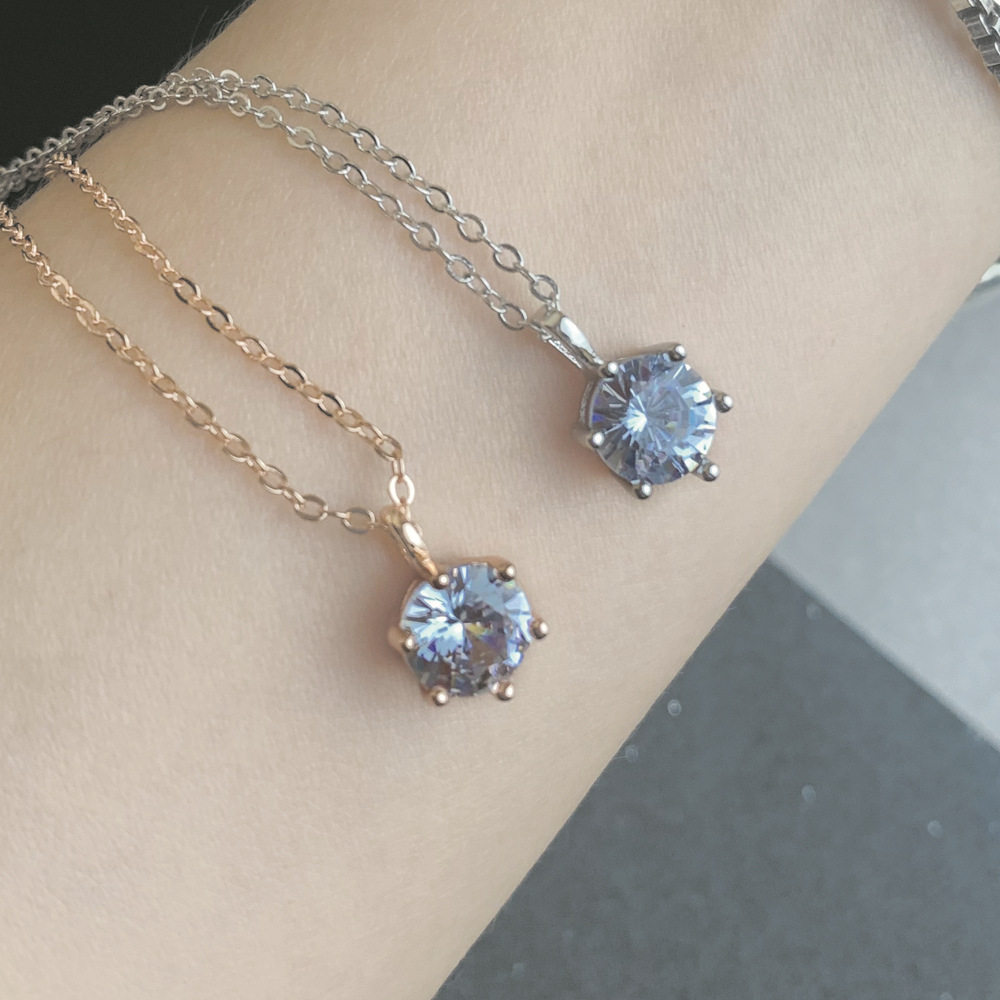 Mr. Marina Peel Recommended Plated pt950 Imitation Mossan Classic Six Paws 3 Carat to Jane Lady Temperament Necklace 