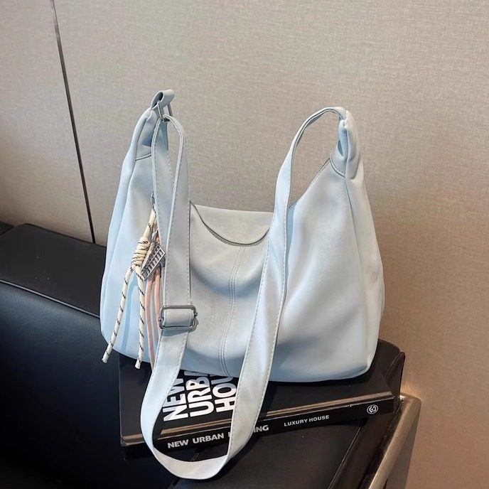 Сумка-клецка, женская сумка-мессенджер, новинка 2025 года, высококачественная вместительная бархатная текстура, универсальная сумка-тоут на одно плечо для пригородных поездок