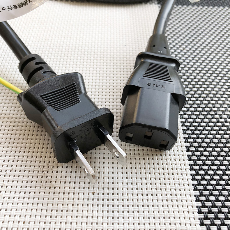 Original Japanese standard power cord Japanese gauge 2 plug pair C13 word three holes Japanese standard wire copper core with grounding wire 18 3 meters