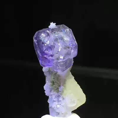 In my dream, I met Minjing Yaogangxian complete purple fluorite and calcite symbiotic natural rough specimen ornaments