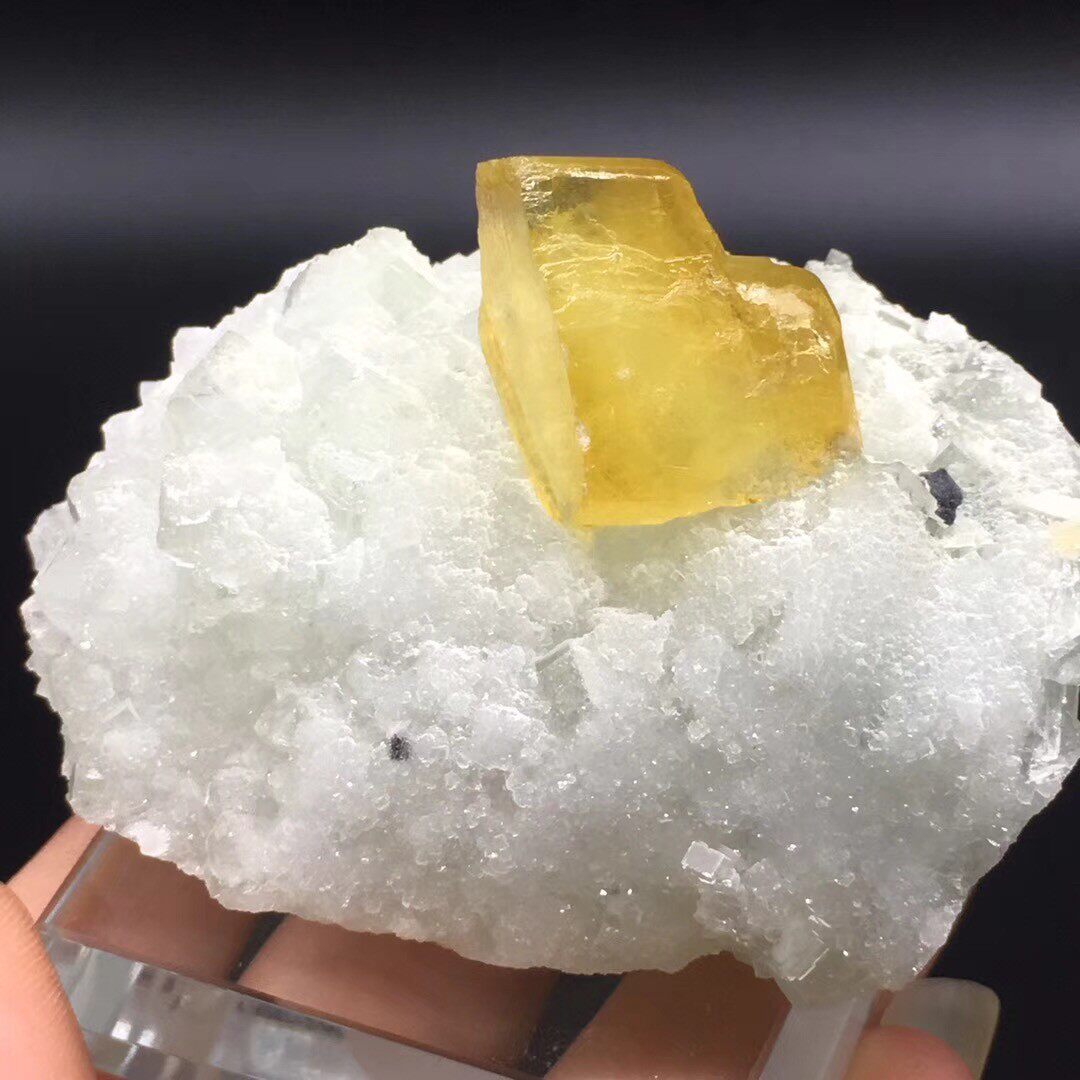I meet you in my dream, Jiangxi golden barite, fluorite, quartz symbiotic natural specimen fine ornaments