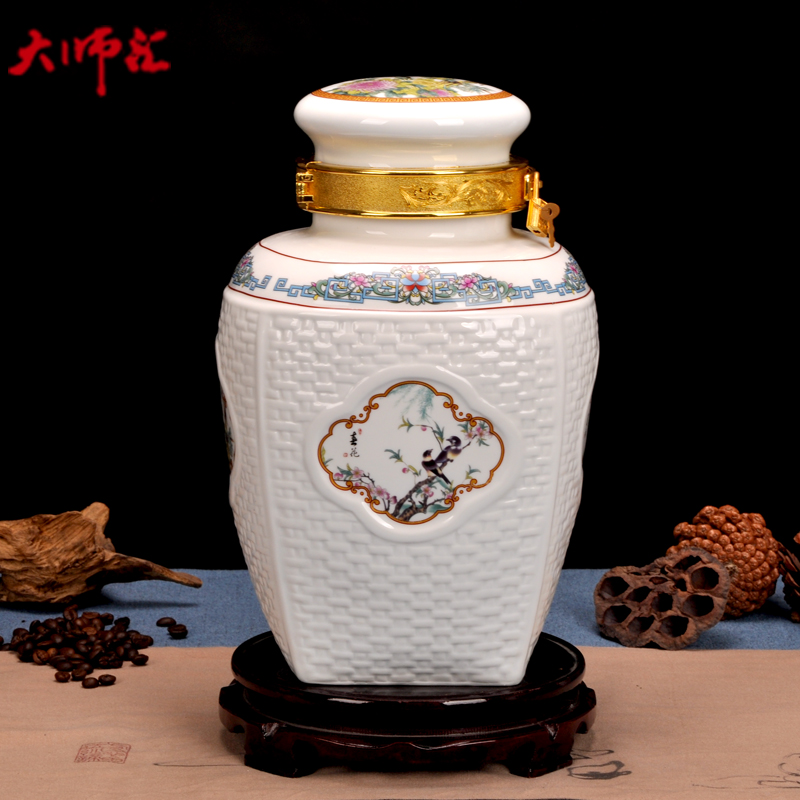 Jingdezhen ceramic jars it 10 jins square bottle with lock seal it hip flask mercifully pot of wine jar