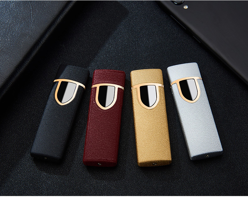 Net đỏ lắc âm thanh với cùng một đoạn bật lửa sạc mới USB chống gió điện tử nhẹ hơn cá tính để gửi thư cho bạn trai - Bật lửa súng bật lửa