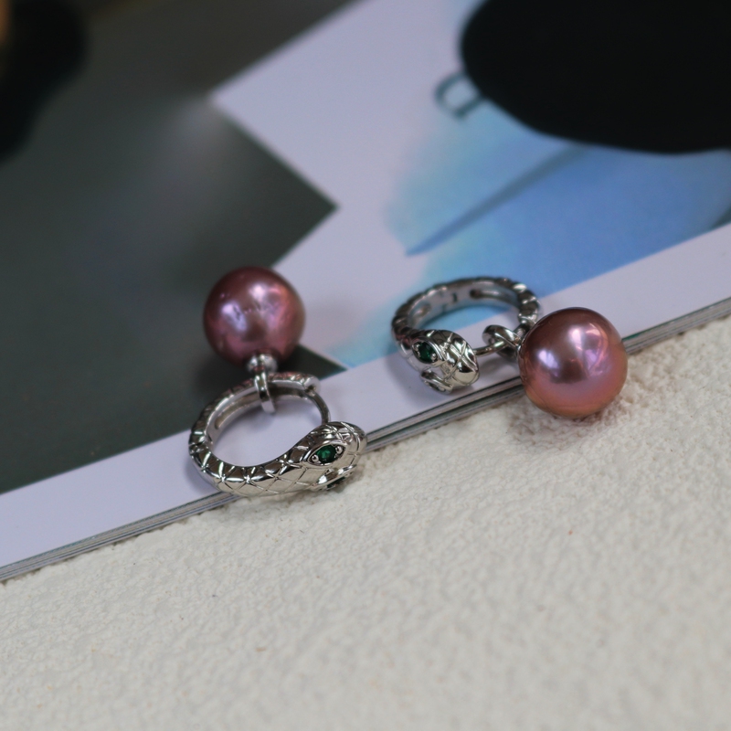 Designer Style Natural Freshwater Edison Pearl Pendant with Snake-Shaped Diamond-Encrusted Sterling Silver Pin, Detachable Dual-Use Earrings Designer Style Natural Freshwater Edison Pearl Pendant with Snake-Shaped Diamond-Encrusted Sterling Silver Pin, Detachable Dual-Use Earrings