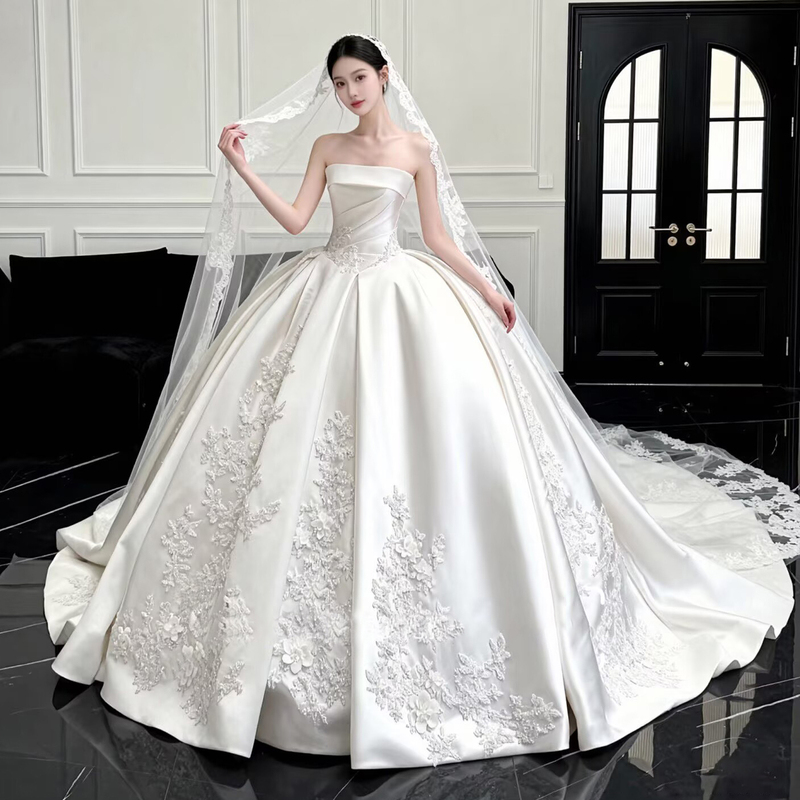 Strapless Satin Main Wedding Dress 2026 New French Style High-End Palace Style Light Luxury Retro Slimming Bride's Wedding Dress Strapless Satin Main Wedding Dress 2026 New French Style High-End Palace Style Light Luxury Retro Slimming Bride's Wedding Dress