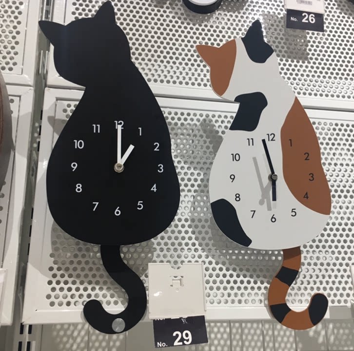 日本宜得利nitori卡通猫咪摆尾创意静音个性客厅卧室挂钟日式北欧