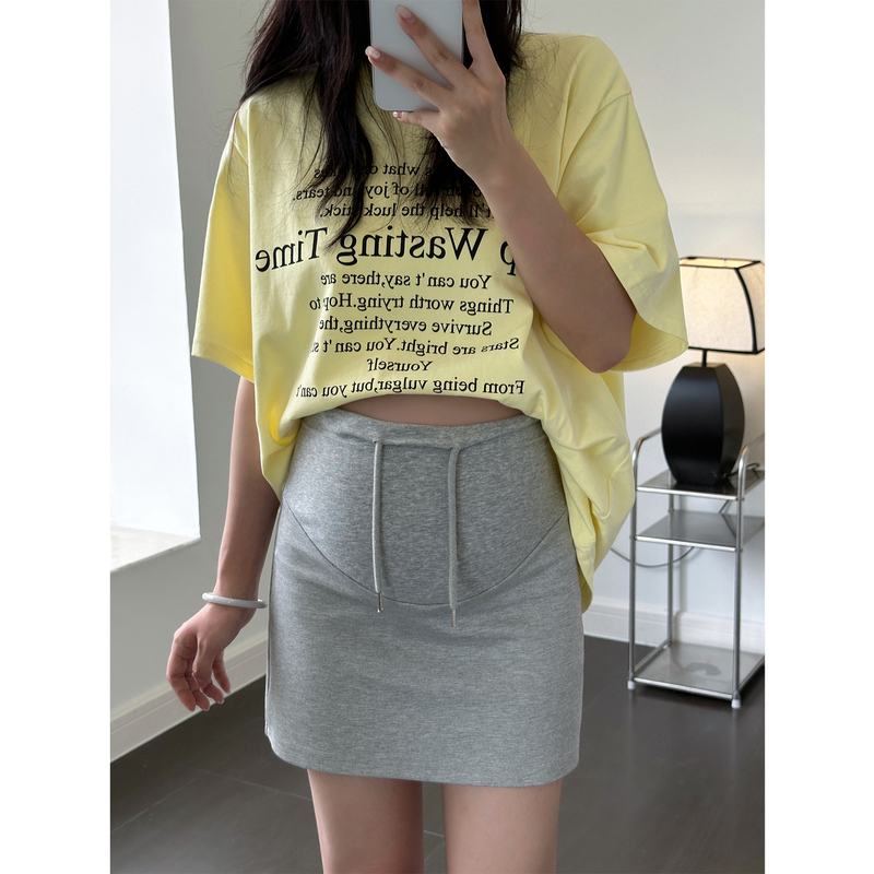 Maternity Drawstring Hip-Hugging Short Skirt, Spring and Summer Thin Style, Petite Size, Light Gray A-Line Pregnancy Belly-Supporting Lower Body Skirt Maternity Drawstring Hip-Hugging Short Skirt, Spring and Summer Thin Style, Petite Size, Light Gray A-Line Pregnancy Belly-Supporting Lower Body Skirt