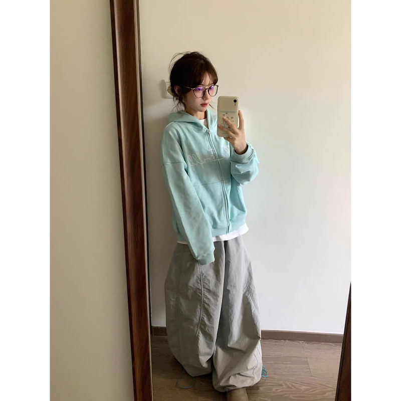 Korean-Style Light Blue Bamboo Cotton Hooded Cardigan Sweatshirt for Women, Featuring a Polka Dot Patchwork Design, a Loose Fit, and Suitable for Autumn and Winter