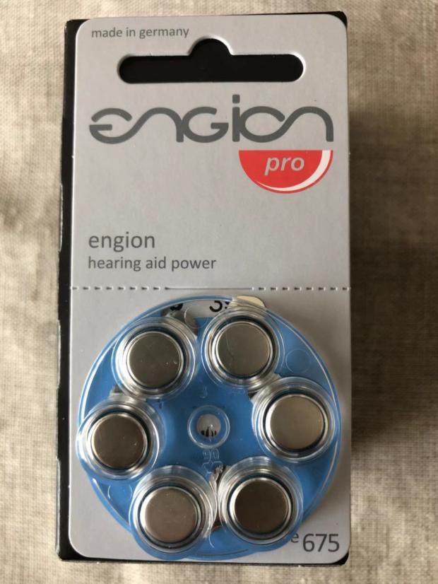 e675 - One board of engine battery is imported in Germany Engion hearing aid battery