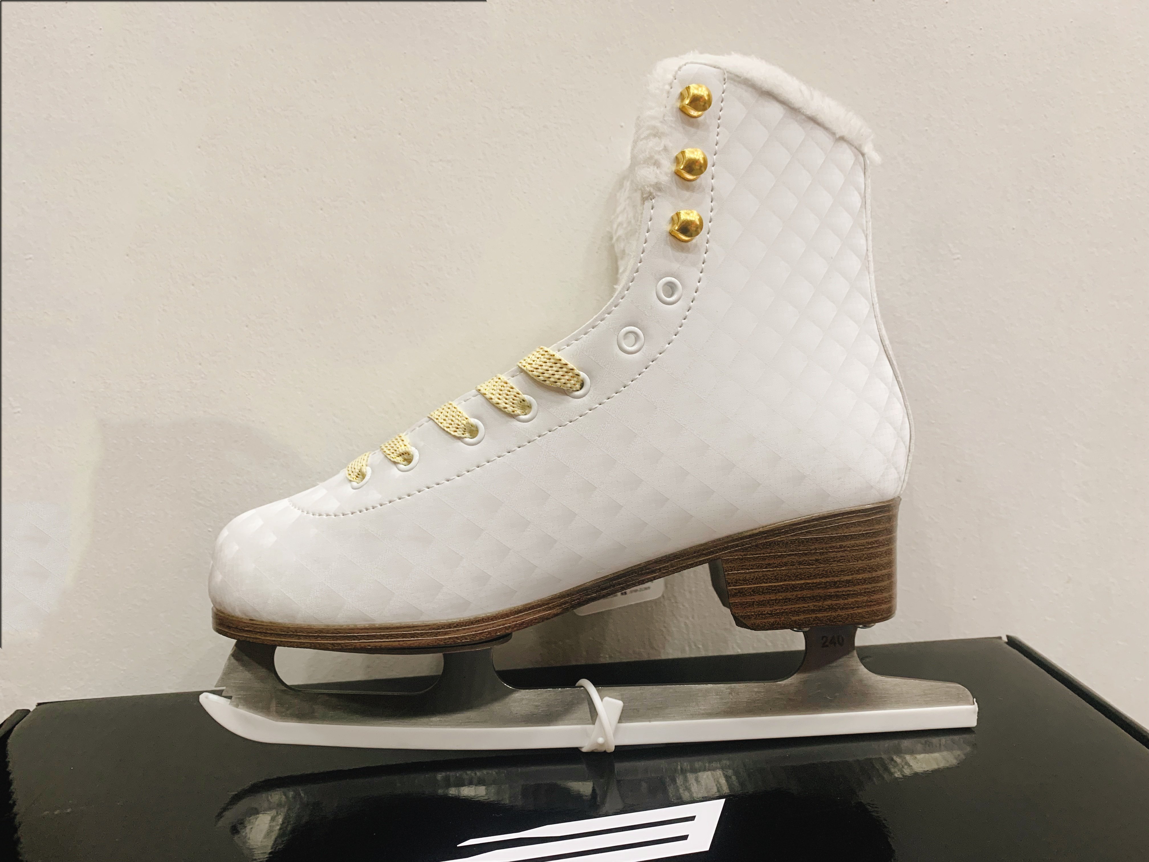 初学者必买的Graf花样滑冰鞋，开启冰舞之旅！❄️⛸️-冰刀鞋-淘宝好物网, image size:4032x3024