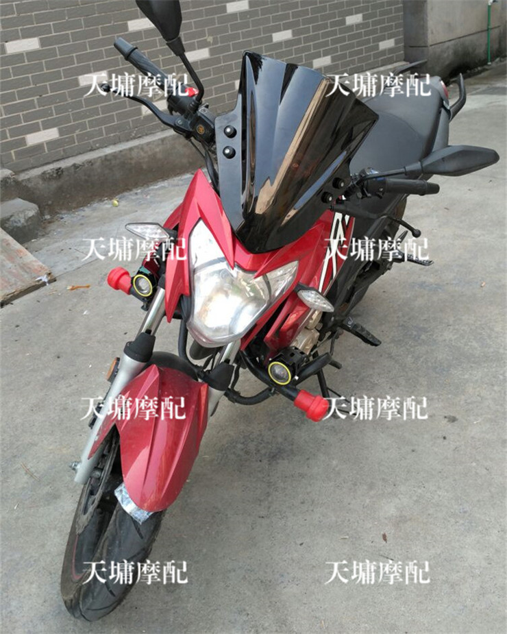 Qianjiang Benelli nhỏ màu vàng rồng BJ250-15TNT600 xe máy kính chắn gió phía trước phổ sửa đổi với khung kính chắn gió airblade