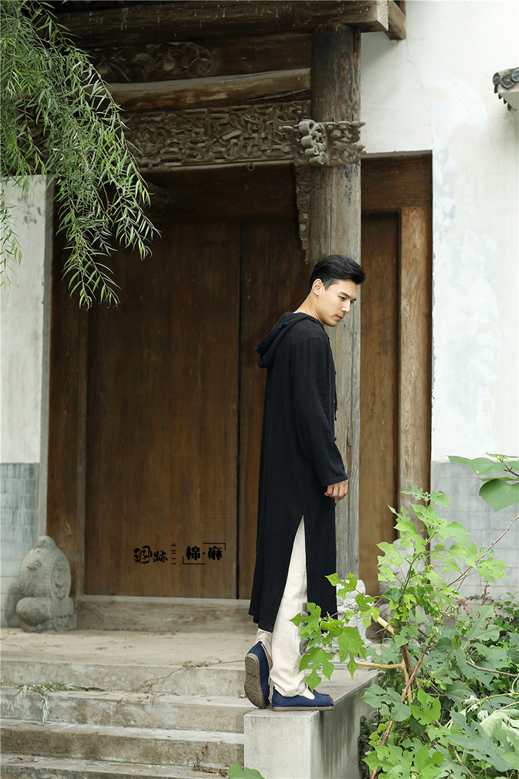 2403095418_782433305