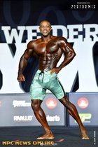 Mens fitness competition knee-length beach pants large size sports five-point pants Famous star with the same style of fitness pants multi-color optional