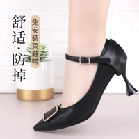 Ниже приведены защелкивающиеся пряжки + эластичные полосы - упругие регулируемые и разоблачающие ноги. Высокие каблуки толстые и следуют сердцу