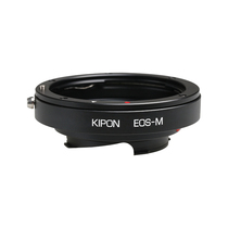 KIPON Canon EF lens connected to Leica Leica M SLR camera body EF-LM adapter ring Large M Live view