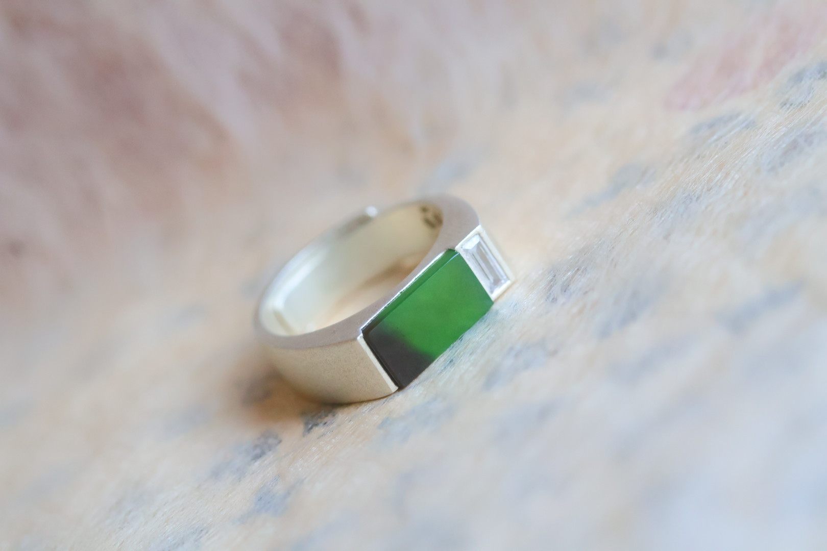 Hetian jade jasper red leather ring