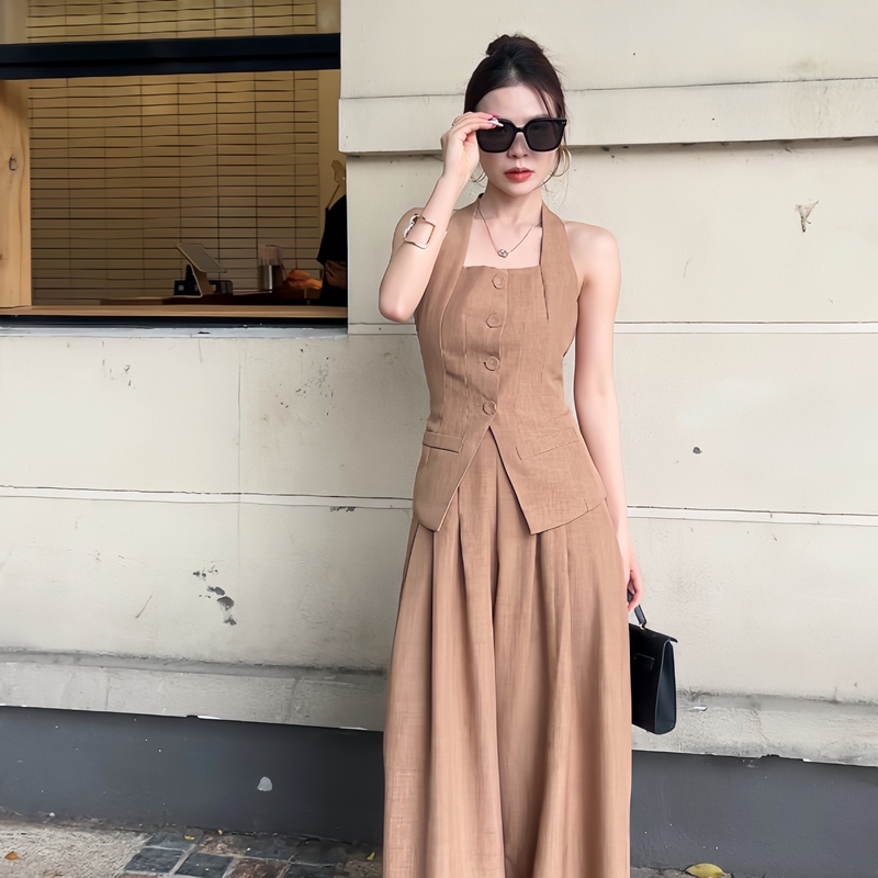 Old Money Style Halter Neck Two-Piece Set for Women, Summer, Revealing Collarbone, Waist-Cinching, Slimming, Spaghetti Strap, Wide-Leg Pants, Complete Set T080