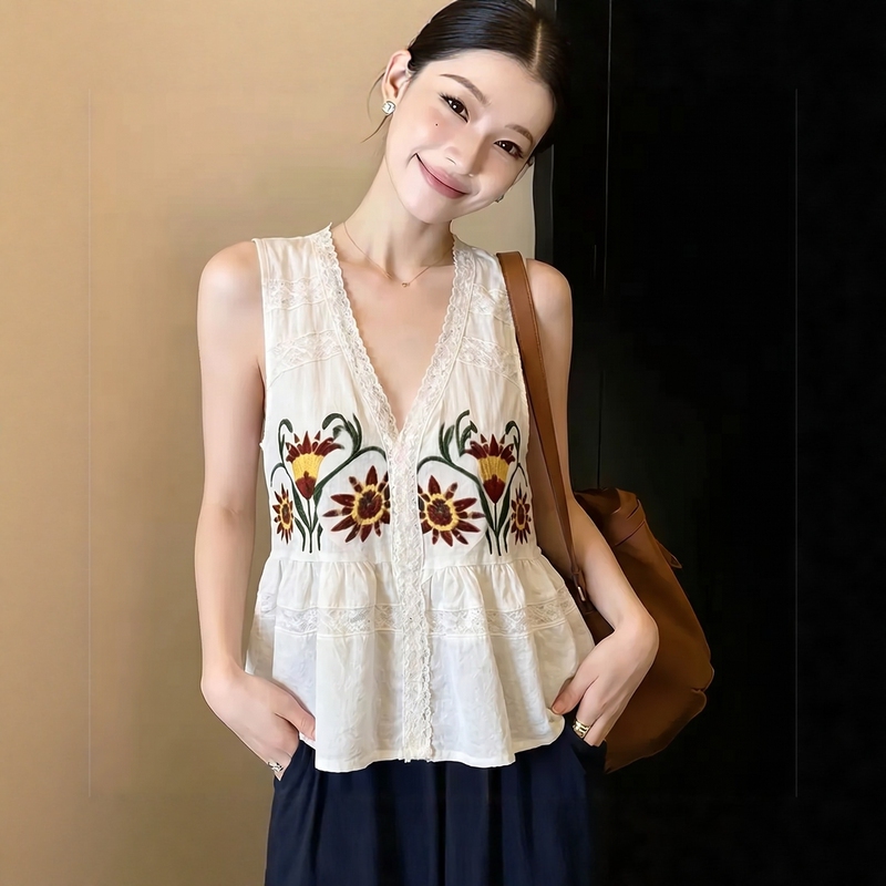 Vintage V-Neck Embroidered Lace Patchwork Camisole for Women, Summer Waist-Cinching Design, Niche High-End Style, Sleeveless Top Vintage V-Neck Embroidered Lace Patchwork Camisole for Women, Summer Waist-Cinching Design, Niche High-End Style, Sleeveless Top