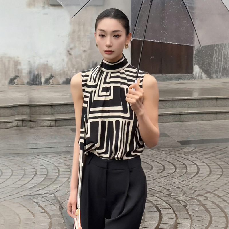 French-Style Stand-Up Collar Printed Sleeveless Shirt for Women, Summer Thin Loose Design, Niche and Stylish Top with Contrasting Colors