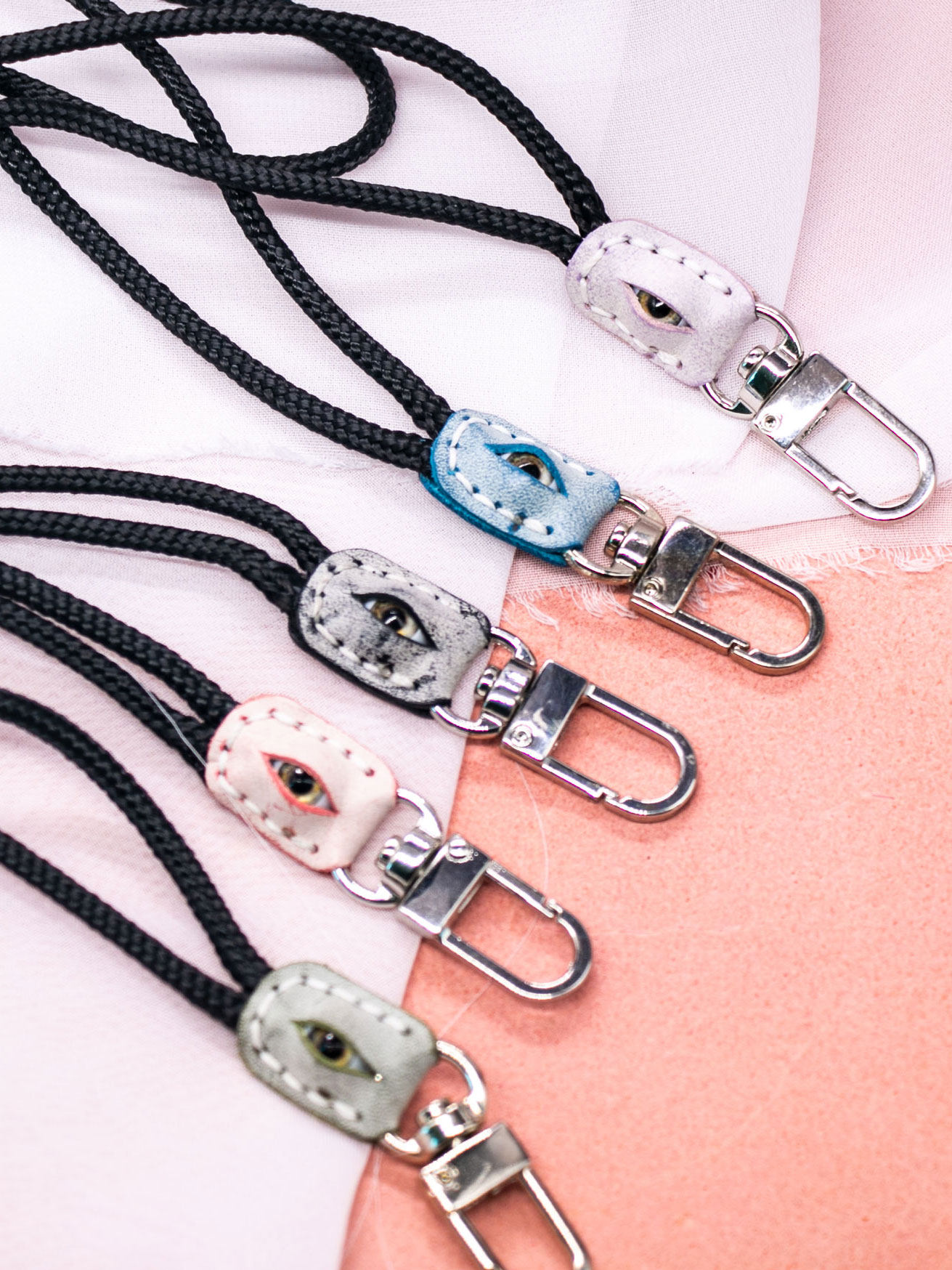 Original design hanging decoration handmade cow leather hanging rope braiding hanging neck mobile phone hanging rope short wrist pendant cow leather decorative personality