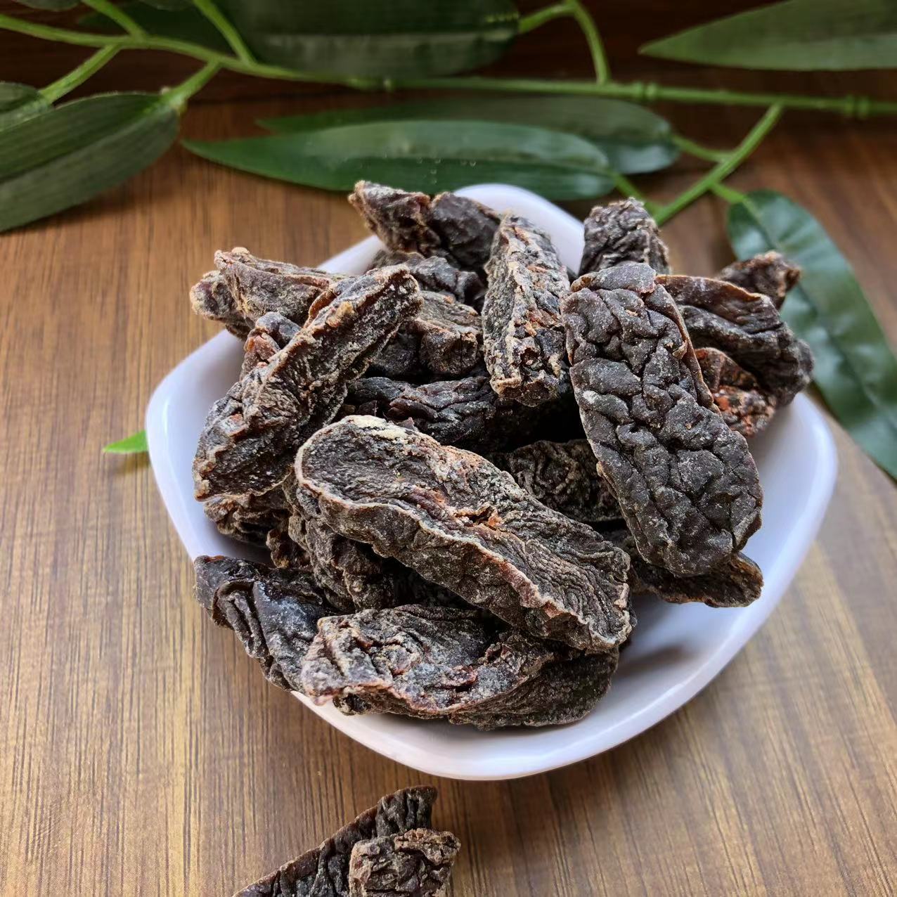 Huahe plum bar candied fruit and Guangliangxing same manufacturer supply sweet and sour ebony bar 200g and take 2 servings