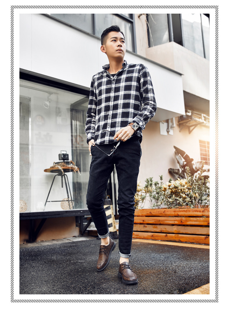 Height-Enhancing Shoes Image 7