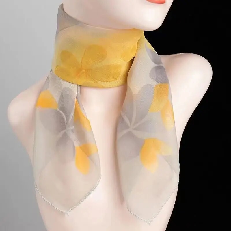 Spring and Autumn New Style Elegant Chiffon Printed Small Square Scarf for Mothers, Square Dance Neck Scarf, Silk Scarf, Travel Decorative Veil