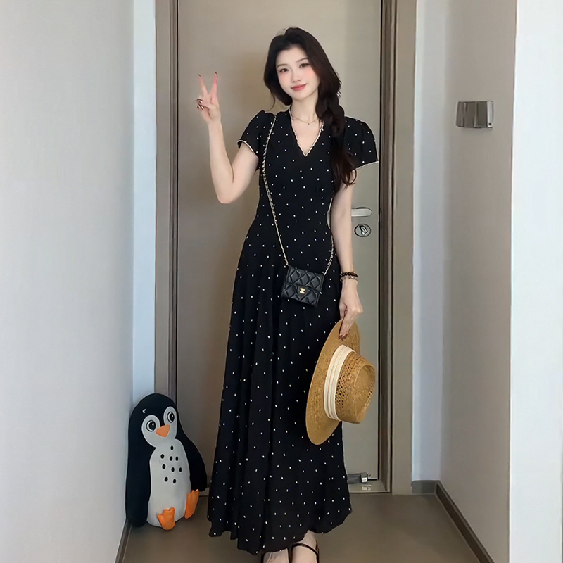 Plus Size French Hepburn Style Black V Neck Polka Dot Dress for Women, Summer Waist Slimming Long Skirt