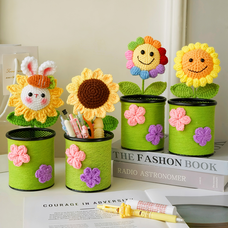 かわいい模造花のニットペンホルダー、ギフト、大容量のカラーペン収納ボックス、教師用デスクトップ装飾品