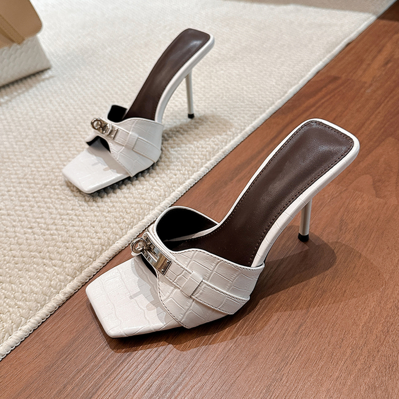 White Crocodile-Pattern High-Heeled Shoes for Outer Wear, Stylish and High-End, Buckle Square-Toe Strap Sandals for Women, New Summer Style White Crocodile-Pattern High-Heeled Shoes for Outer Wear, Stylish and High-End, Buckle Square-Toe Strap Sandals for Women, New Summer Style