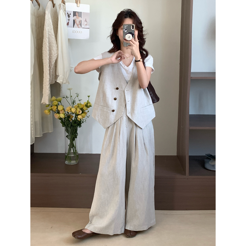 Very Stylish Tencel Linen Suit Vest Top Wide-Leg Pants Early Spring Outfit Super Trendy Complete Set