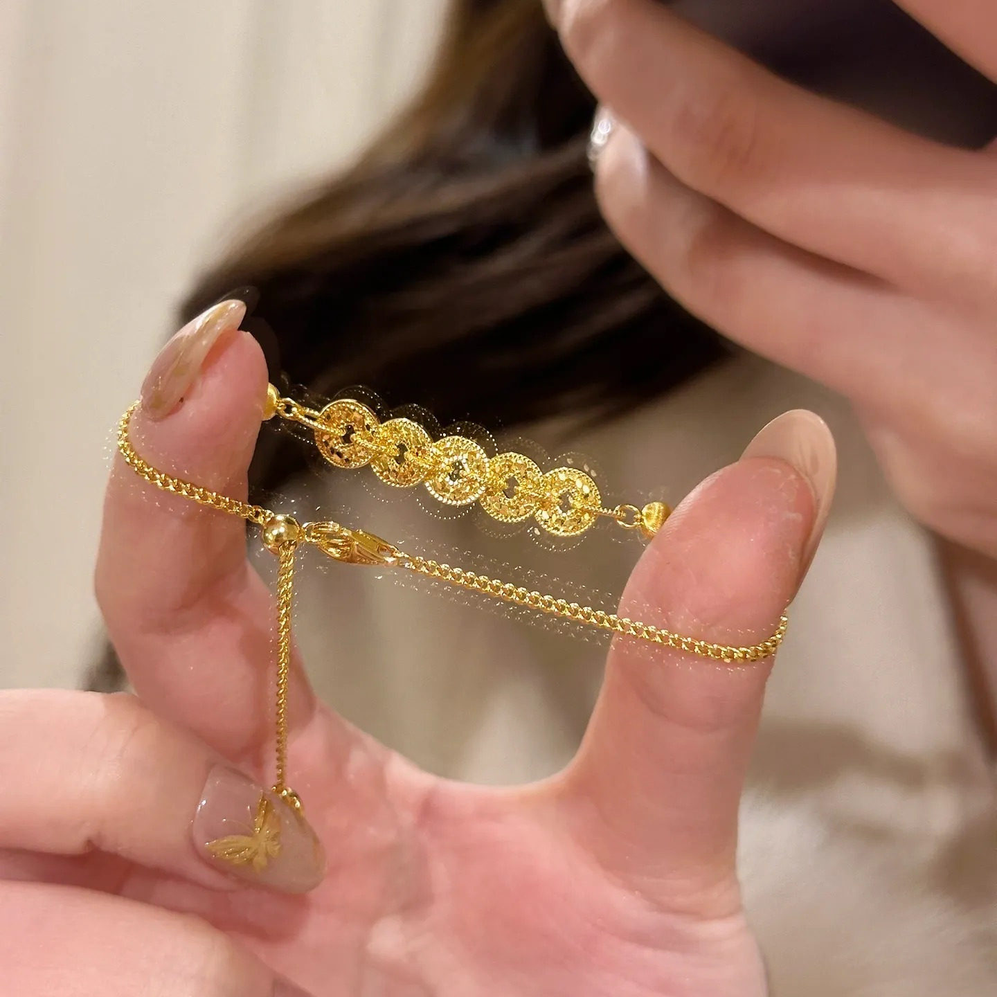 情人节送礼新思路！周奢生黄金包银手链，让爱「碎」成美好回忆！🎁💕-手链-淘宝好物网