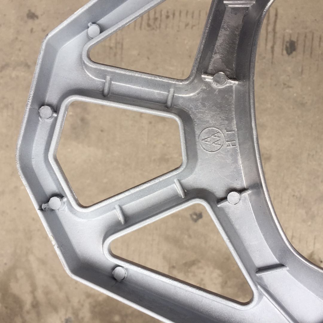 Land Rover tám thế hệ sau khi kệ Bobcat BWS R150CC xe máy đạp xe giá phía sau tay vịn xử lý đuôi khung inox bảo vệ xe máy