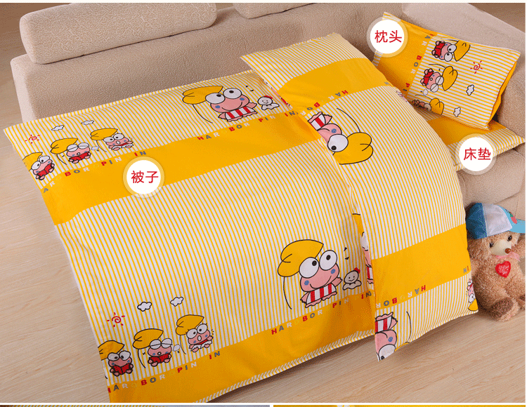 Bông mẫu giáo chăn ba mảnh cotton trẻ em nap điều hòa không khí mùa hè là cored với sáu miếng