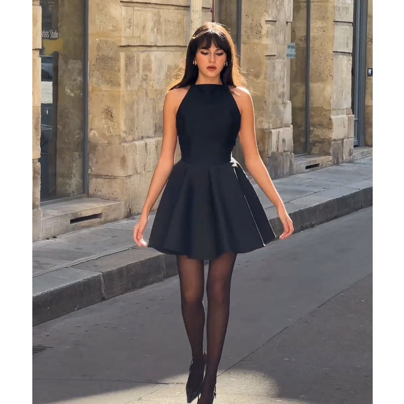 Paola Blogger's Same Style Backless Halter Neck Mini Dress 2024 New Fashion Party Banquet Niche Dress