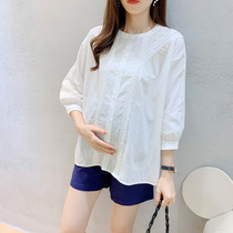 2021 pregnant women Xia dress new lace lace floral lace white 70% sleeves shirt female Han version loose middle sleeve foreign air lining