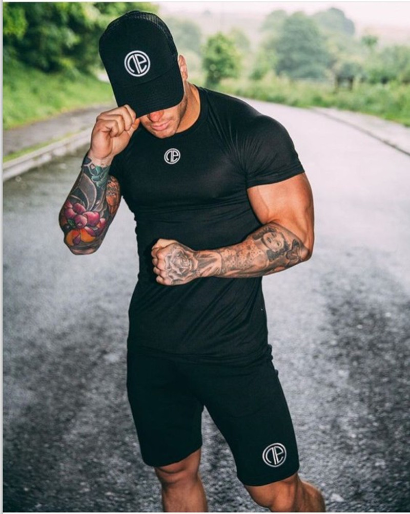 New summer sports suit men's muscle fitness shorts short-sleeved suit running pure cotton thin section