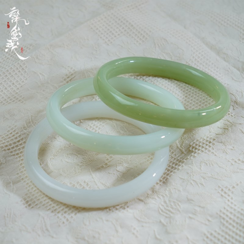 Cloud dark fog light ancient wind decorative imitation jade bracelet 1cm glass bracelet Chinese cabbage Han suit accessories 100 hitch to taste