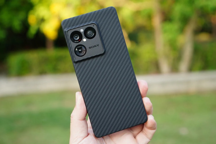 Carbon Fiber Sony Xperia Phone Case