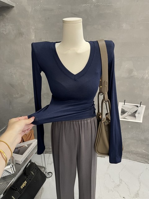 Long-sleeved thin shoulder pads for women's tight T-shirt base shirt autumn