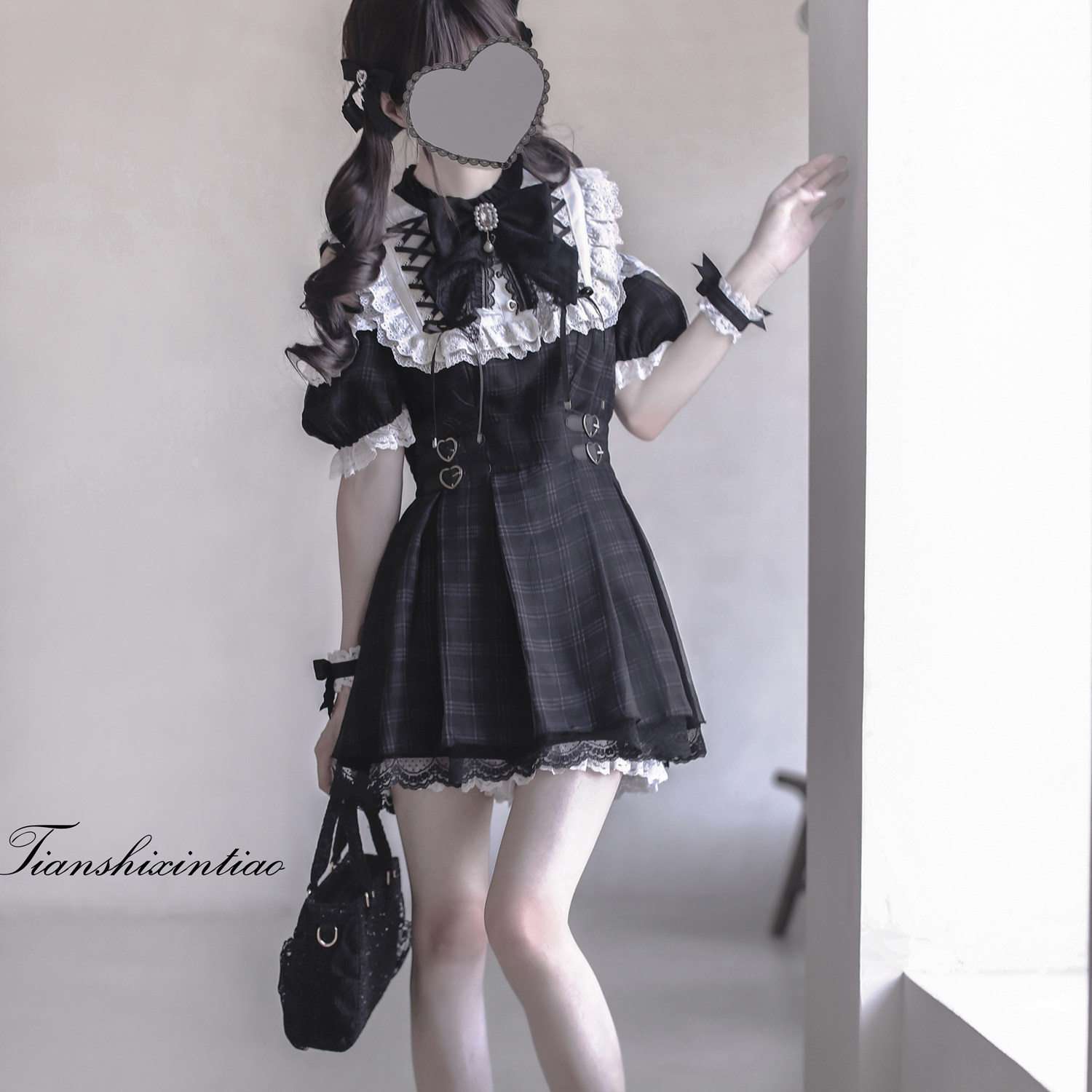 Original Walnut Wood Lace Dress, Japanese Style Plaid Mini Skirt, Sweet High-Waisted Black Princess Dress, New Arrival for Spring 2025