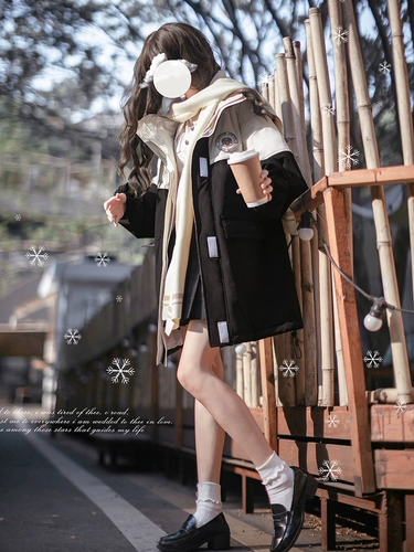 胡桃木 Оригинальный дизайнерский пуховик с капюшоном, брендовый плащ