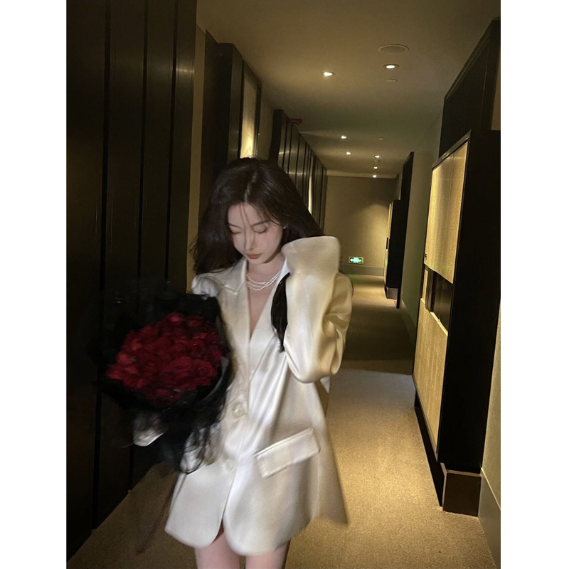 Champagne-Colored Satin Blazer for Women, 2026 New Style, Petite, Elegant, High-End, Unique