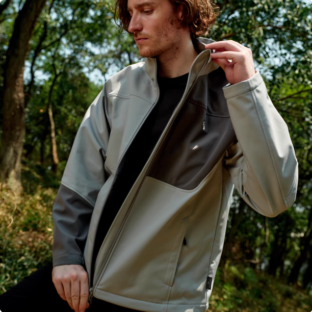 Free Country 男女软壳防泼水外套