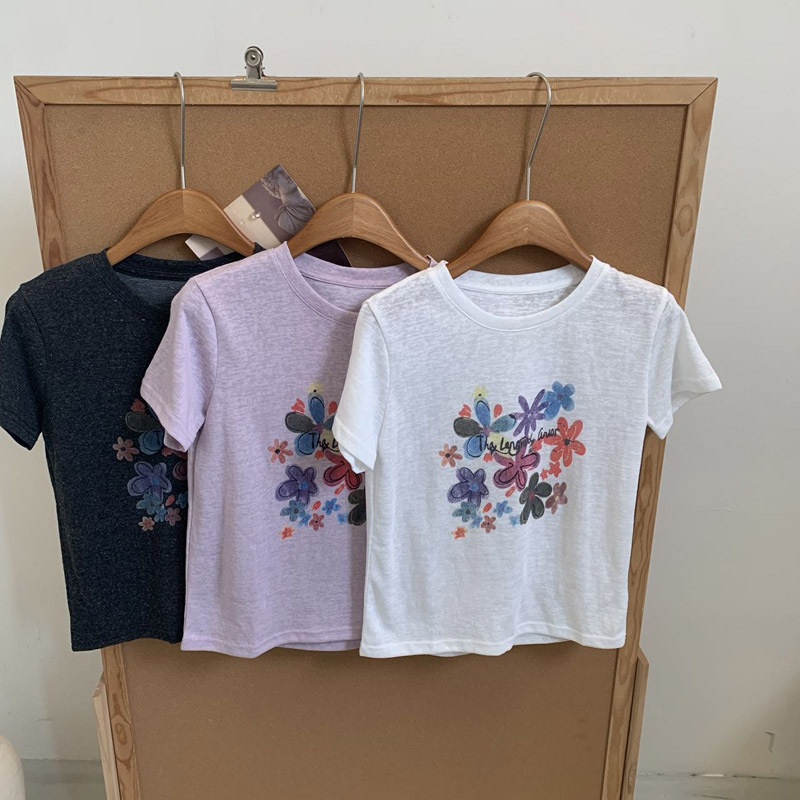 White Short-Sleeved T-Shirt for Women, New Summer Style, Casual Style, Regular Style, Loose and Versatile, Slimming Round Neck Top White Short-Sleeved T-Shirt for Women, New Summer Style, Casual Style, Regular Style, Loose and Versatile, Slimming Round Neck Top